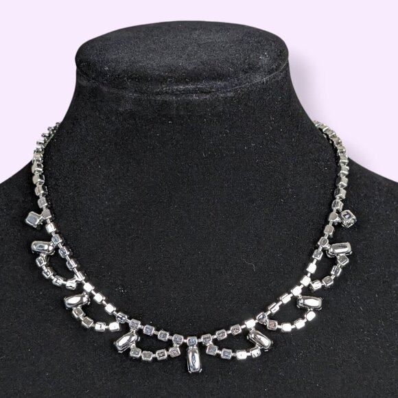 Vintage Rhinestone Fanning Baguette Necklace - Picture 4 of 6